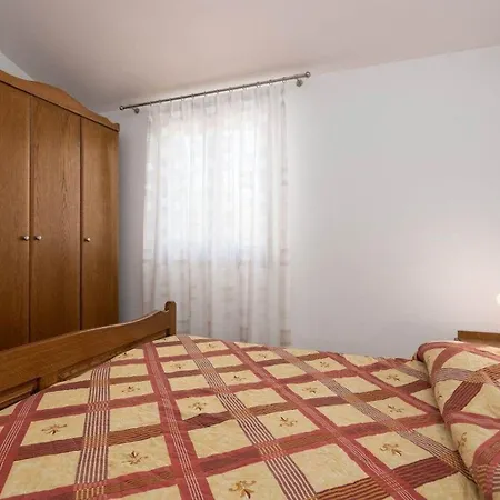 Traumhaftes Nur 250 Meter Zum Mit Meerblick, Pool, Grillbereich, Privatparkplatz Apartment *